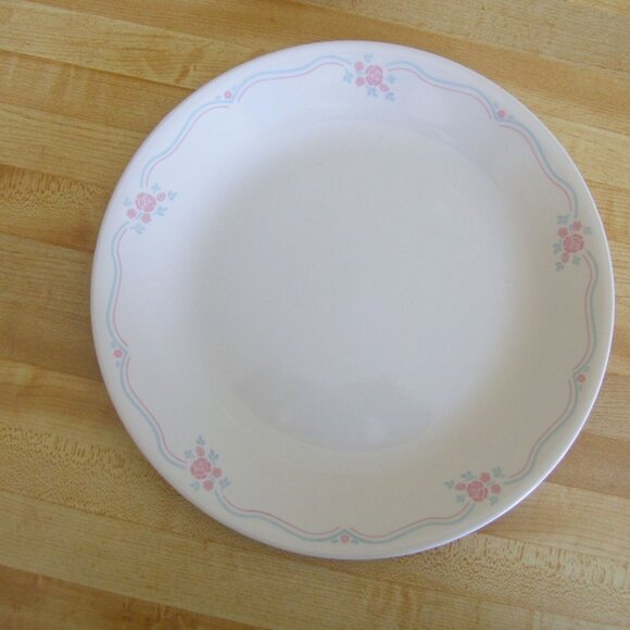 4 Corelle English Breakfast Dinner Plates - Picture 3 of 4